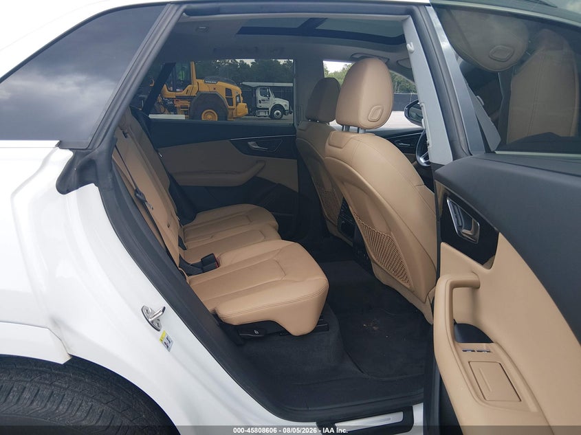 AUDI Q8 - zdjęcie 8
