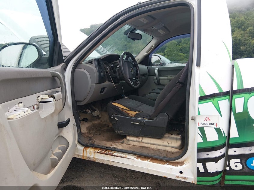 2014 CHEVROLET SILVERADO 2500HD WORK TRUCK · Фото 6