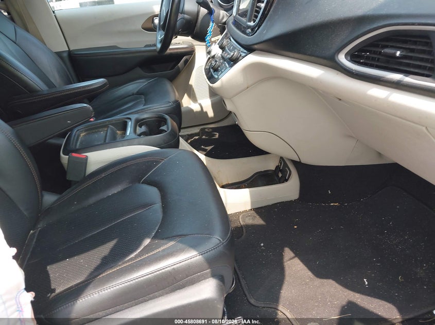 2019 CHRYSLER PACIFICA auction photo 5
