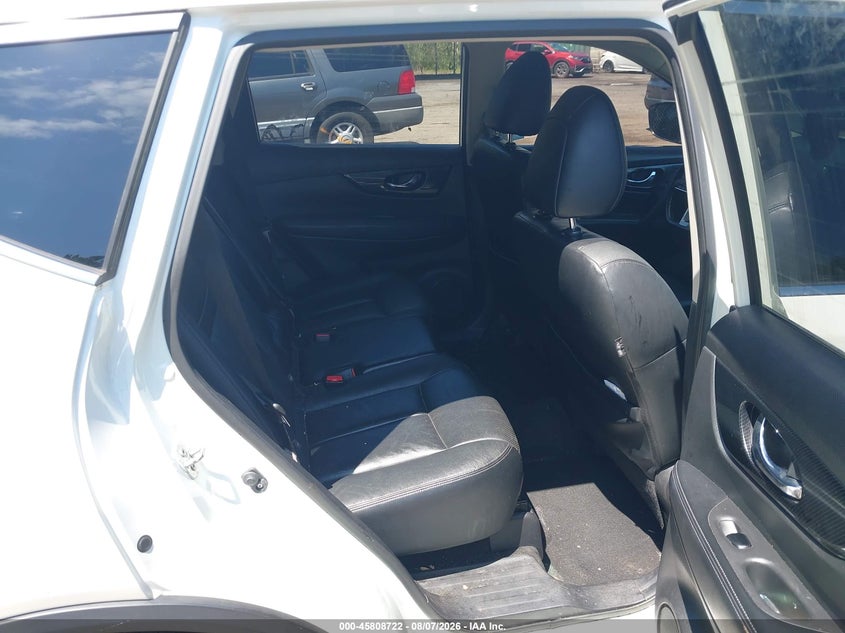 2017 NISSAN ROGUE auction photo 8