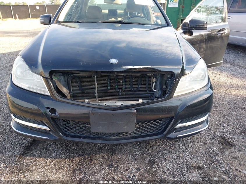 2013 MERCEDES-BENZ C 300 auction photo 6