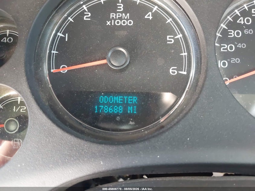 2011 CHEVROLET TAHOE SPORT UTILITY VEHICLE 5.3L V-8 VVT, 320HP