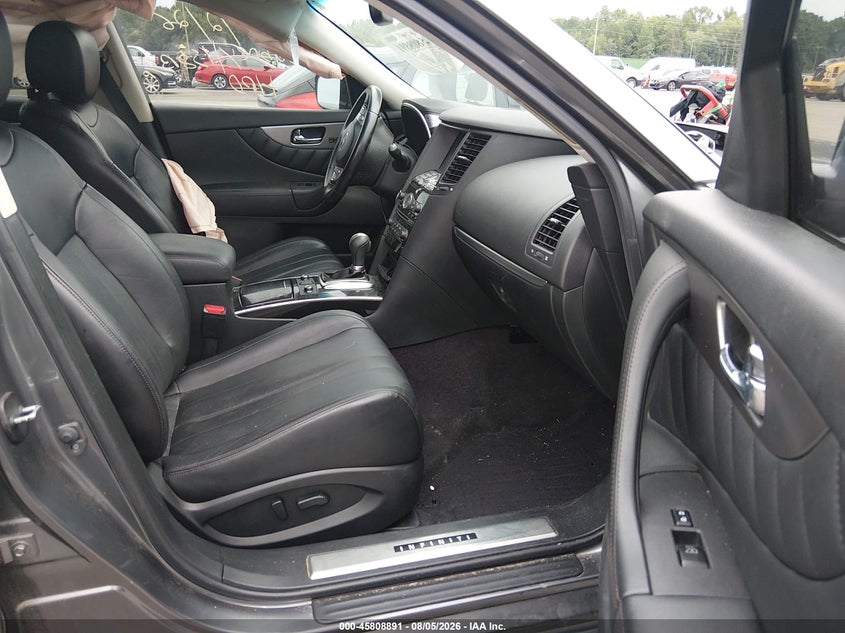 2016 INFINITI QX70 auction photo 5
