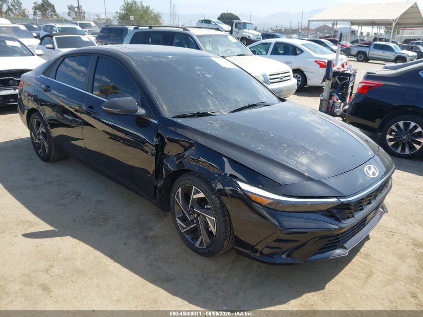 2025 Hyundai Elantra Limited, Правий перед, IAAI, VIN KMHLP4DG2SU020085