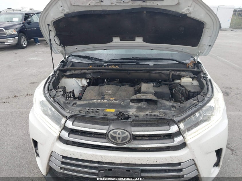 TOYOTA HIGHLANDER - zdjęcie 10