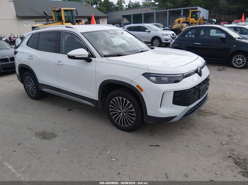 Vin: 3vvbr7rm7sm021300, lot: 46307941, volkswagen tiguan 2.0t s 2025 img_1