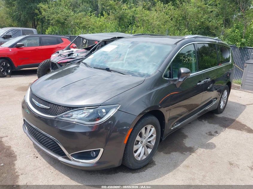 Vin: 2c4rc1bg9jr290390, lot: 46307943, chrysler pacifica touring l 20182