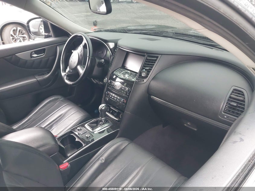 2017 INFINITI QX70 auction photo 5