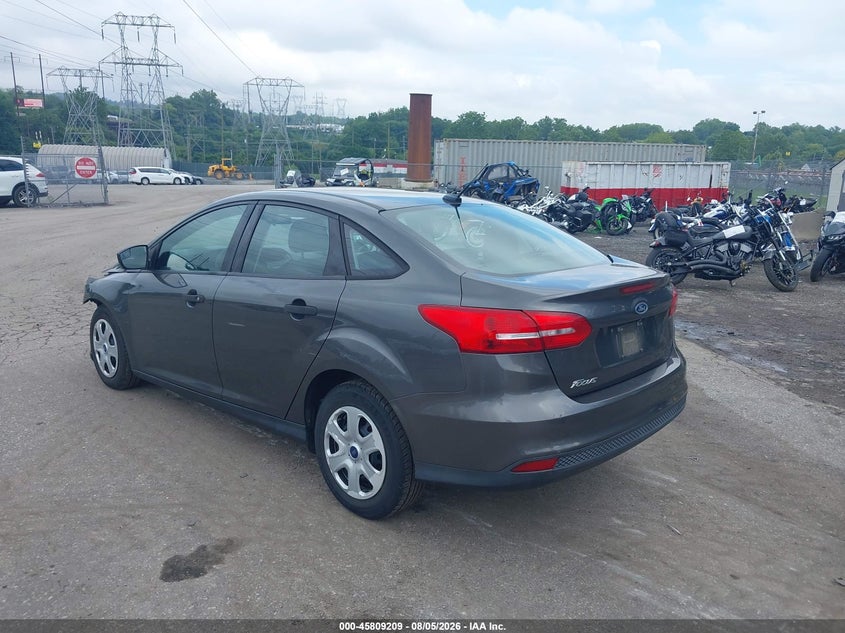 Vin: 1fadp3e24jl220188, lot: 46308055, ford focus s 20183