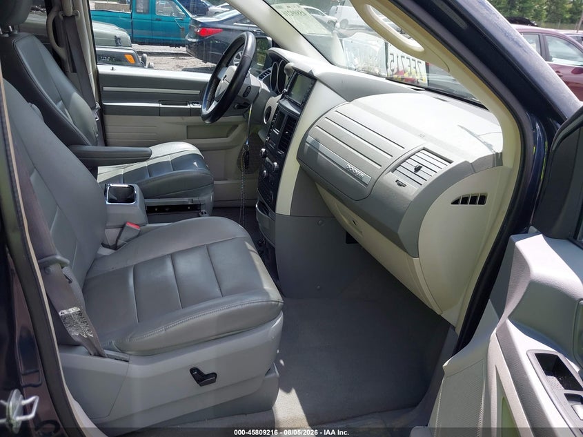 2008 DODGE GRAND CARAVAN auction photo 5