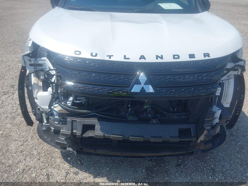 2024 MITSUBISHI OUTLANDER auction photo 6