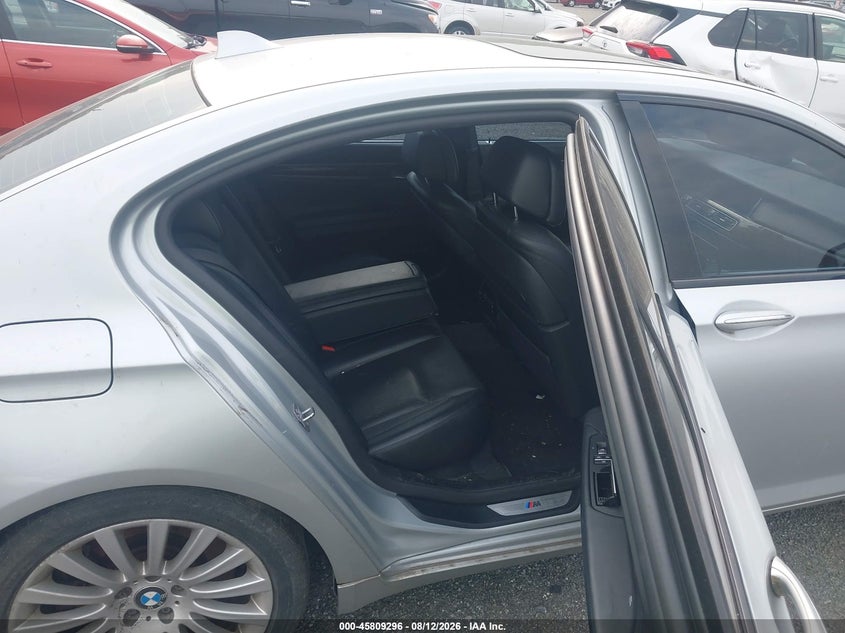 2013 BMW 750I auction photo 8