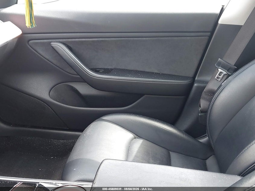 2018 TESLA MODEL 3 auction photo 5