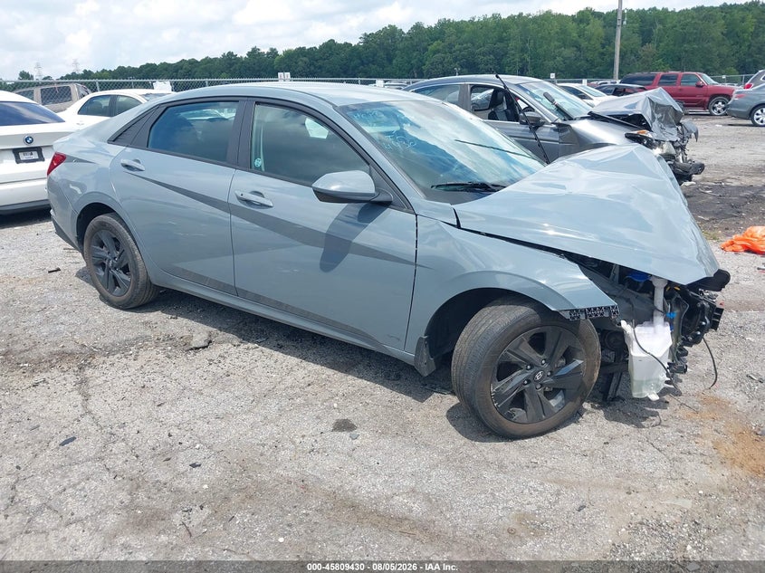 2022 HYUNDAI ELANTRA auction photo 1