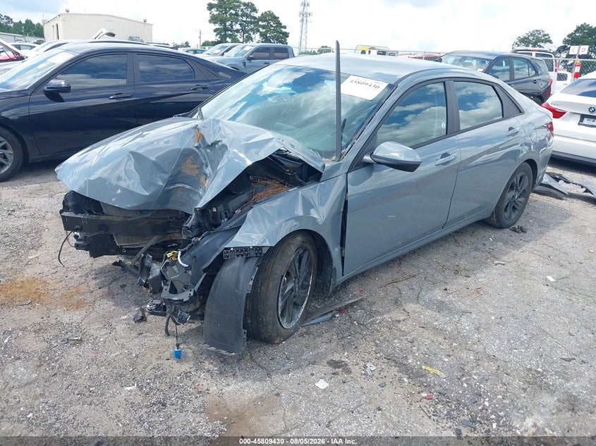 2022 HYUNDAI ELANTRA auction photo 2