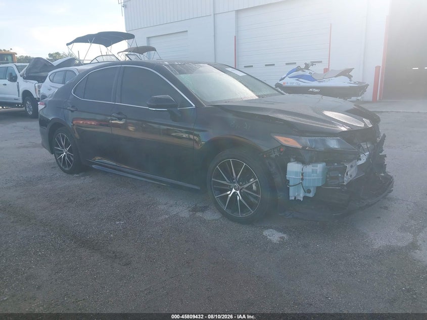 2024 TOYOTA CAMRY auction photo 1