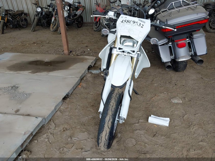SUZUKI DR-Z400 2023