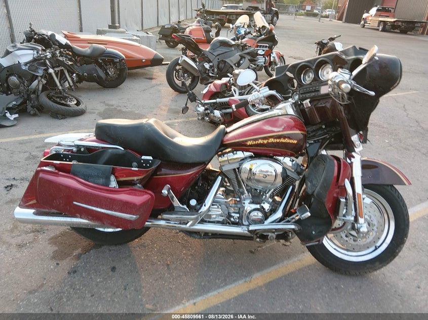 HARLEY-DAVIDSON FLHTCSE2 2005