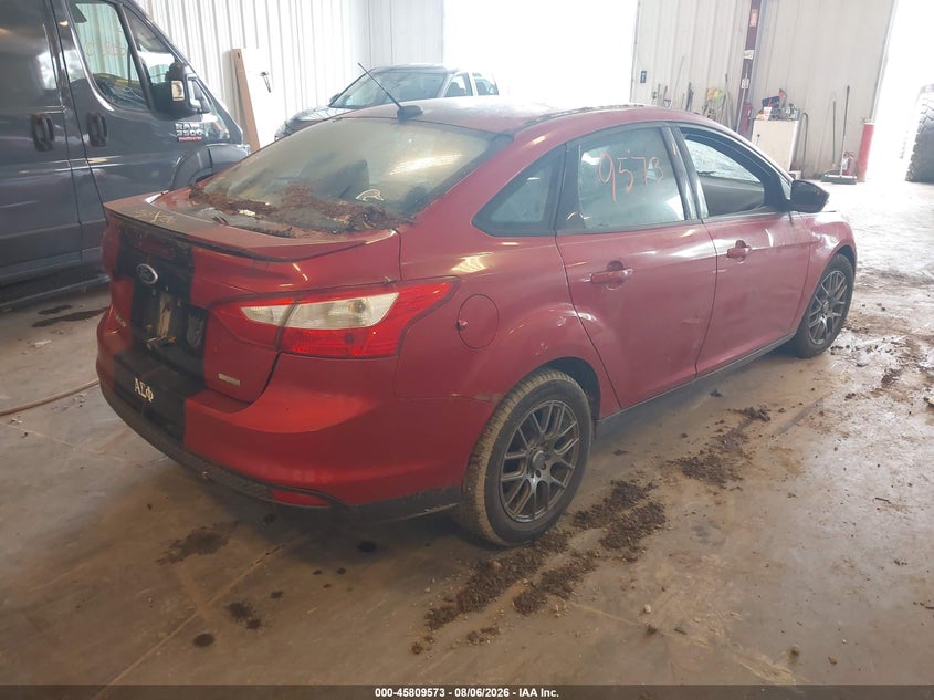 Vin: 1fahp3f24cl311965, lot: 46308419, ford focus se 20124