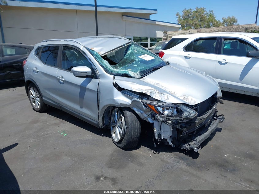 Vin: jn1bj1cp4hw030800, lot: 46308501, nissan rogue sport sv 2017 img_1