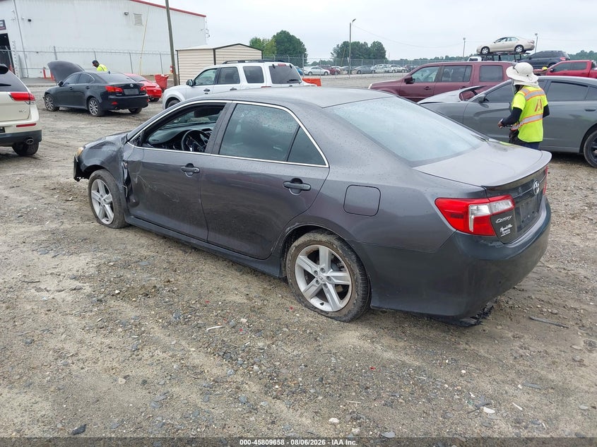 Vin: 4t1bf1fk3cu202605, lot: 46308504, toyota camry se 20123