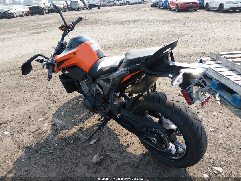 2024 KTM 790 ADVENTURE MOTO 1