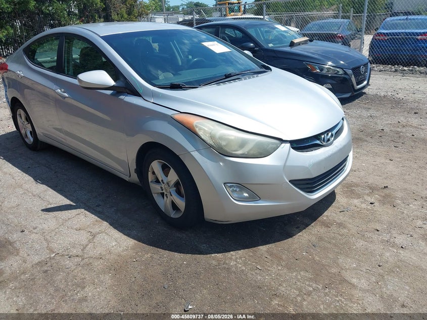 2013 HYUNDAI ELANTRA auction photo 1