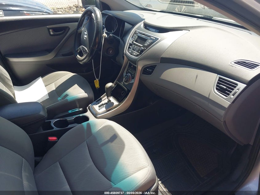 2013 HYUNDAI ELANTRA auction photo 5