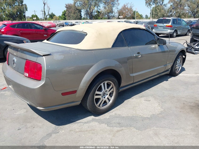 2005 FORD MUSTANG auction photo 4