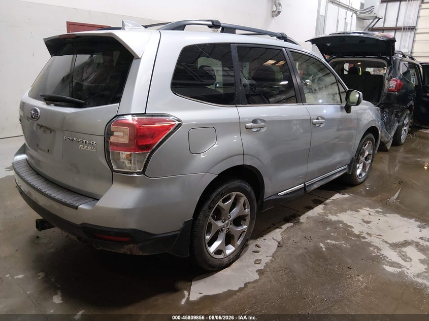 Vin: jf2sjawc3hh429788, lot: 46308702, subaru forester 2.5i touring 20174