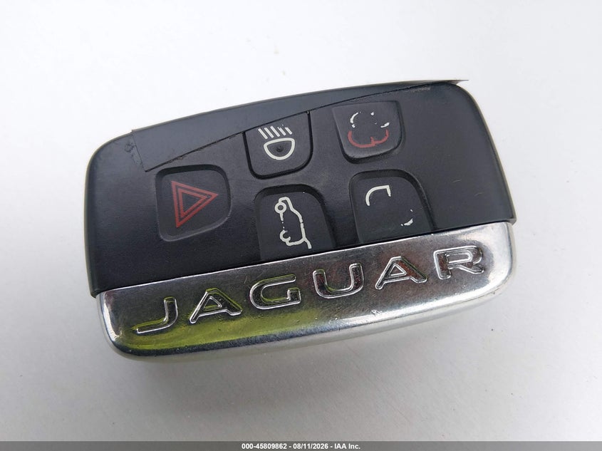 JAGUAR F-PACE - zdjęcie 11