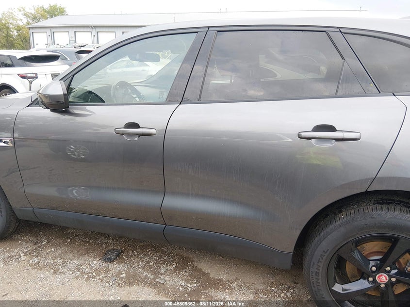 JAGUAR F-PACE - zdjęcie 15
