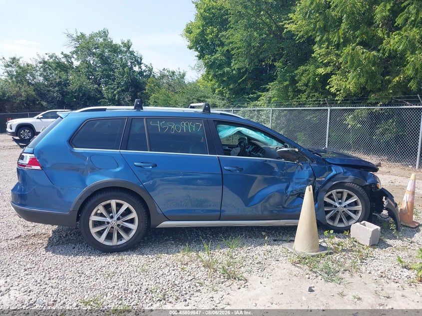 VOLKSWAGEN GOLF ALLTRACK 2017 VIN 3VWH17AU4HM532979
