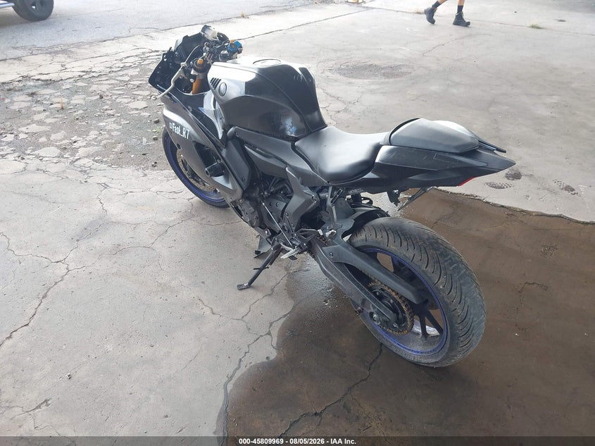 2025 YAMAHA YZFR7 auction photo 3