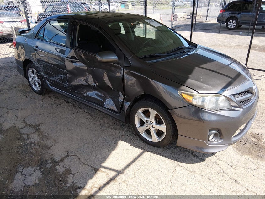Vin: 2t1bu4ee7bc717450, lot: 46308842, toyota corolla s 2011 img_1