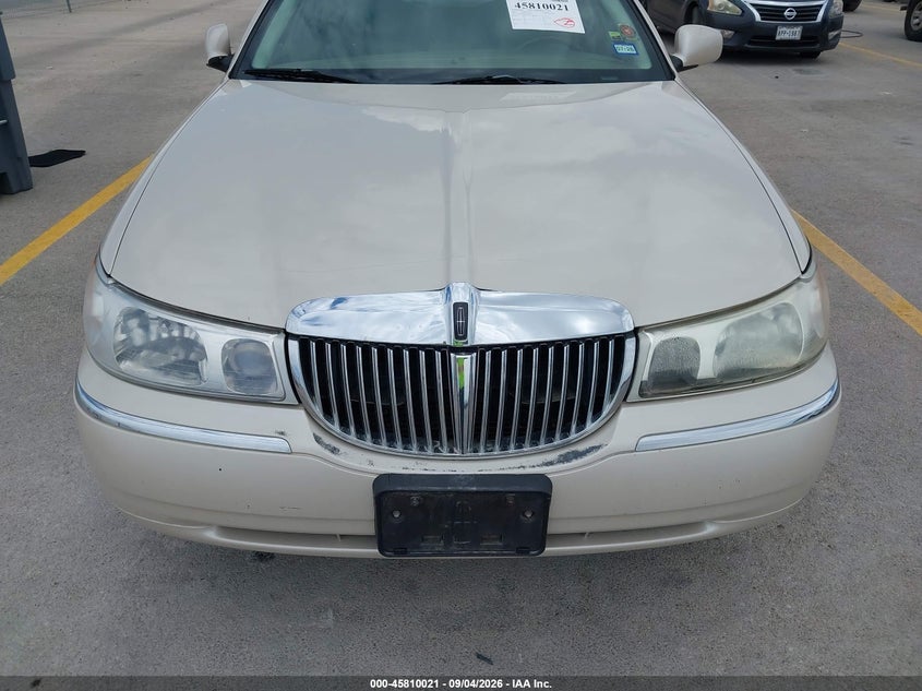 2002 LINCOLN TOWN CAR auction photo 6