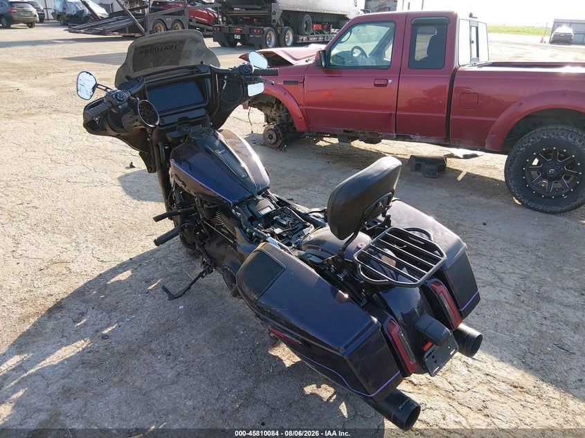 HARLEY-DAVIDSON FLHX 2025
