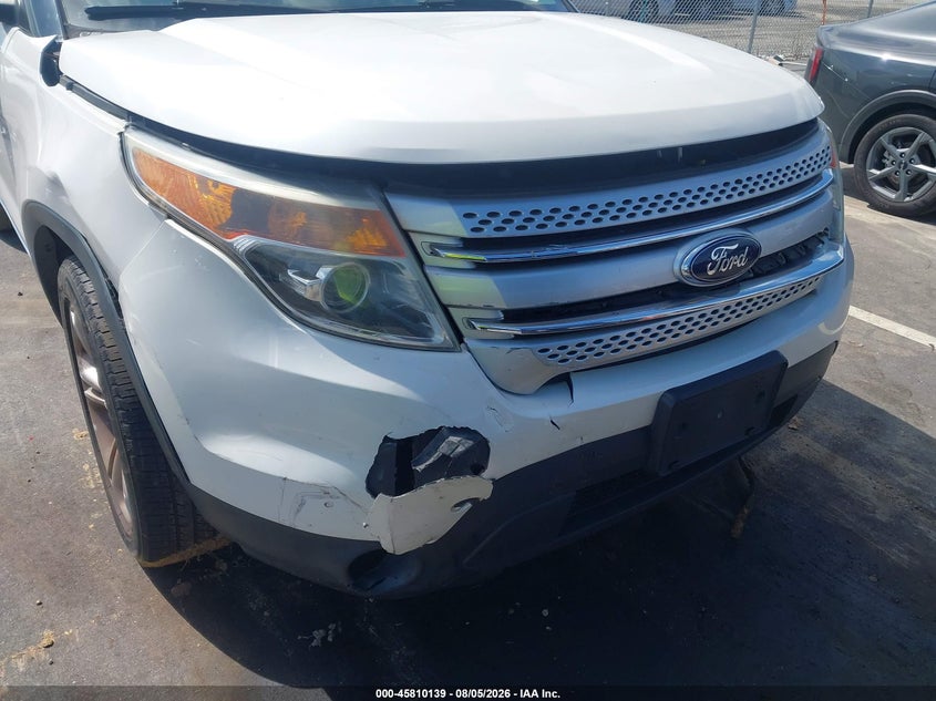 2015 FORD EXPLORER auction photo 6