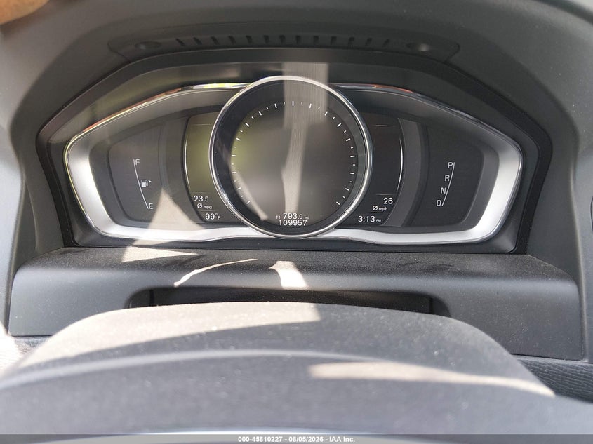 2017 VOLVO XC60 auction photo 7
