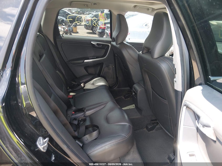 2017 VOLVO XC60 auction photo 8