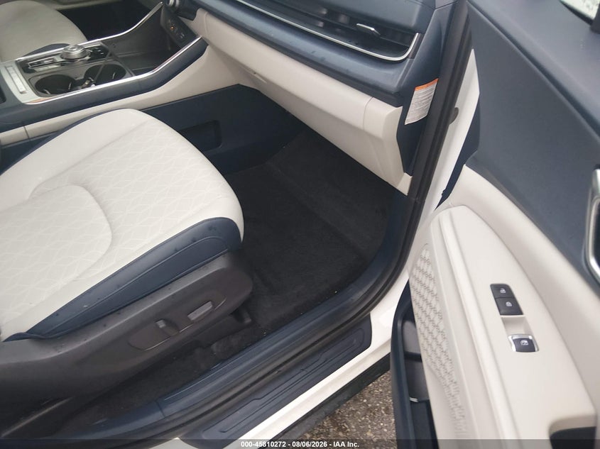 2026 KIA CARNIVAL MPV HYBRID auction photo 5