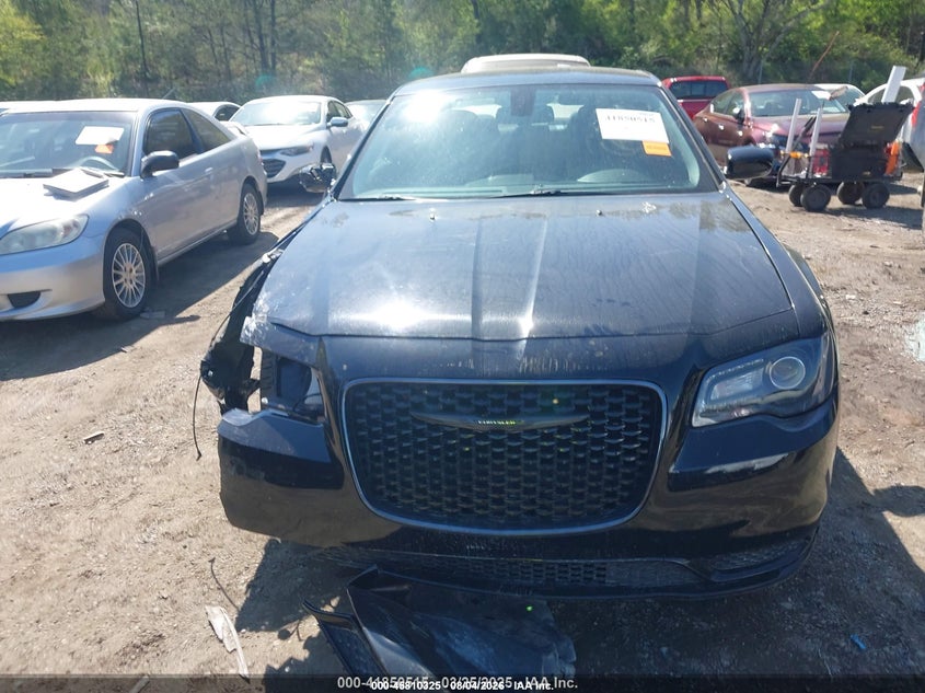 2022 CHRYSLER 300 auction photo 6