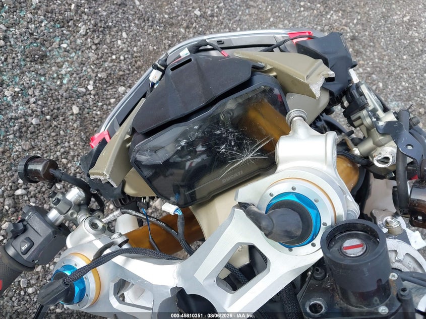 2023 DUCATI PANIGALE auction photo 7