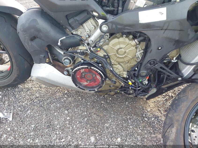 2023 DUCATI PANIGALE auction photo 8