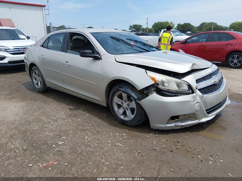 Vin: 1g11b5sa8df323208, lot: 46309272, chevrolet malibu 1ls 2013 img_1
