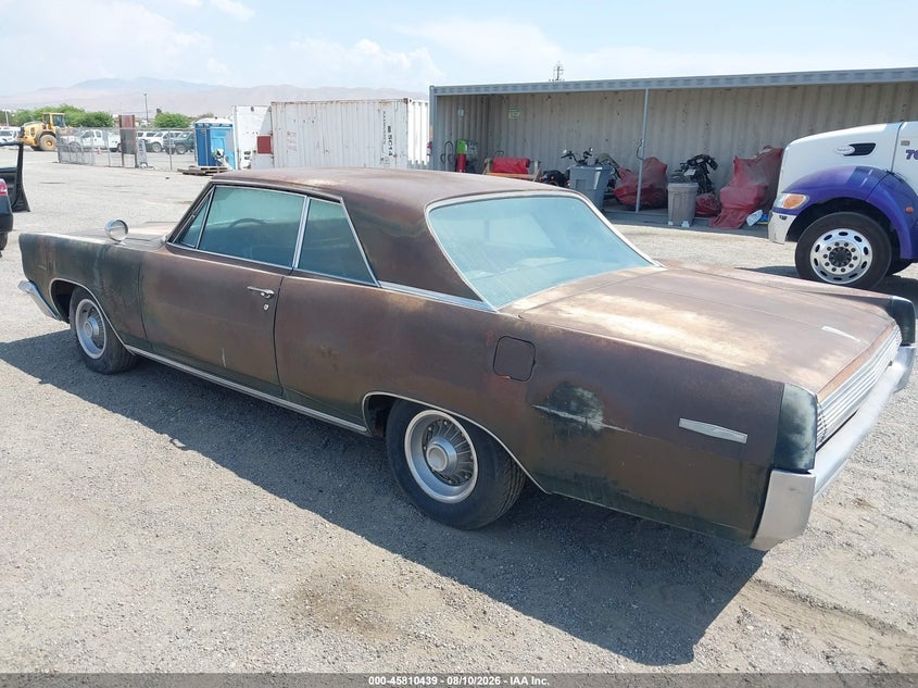 1963 PONTIAC GRAND PRIX auction photo 3