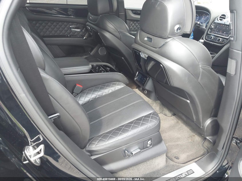 2017 BENTLEY BENTAYGA auction photo 8