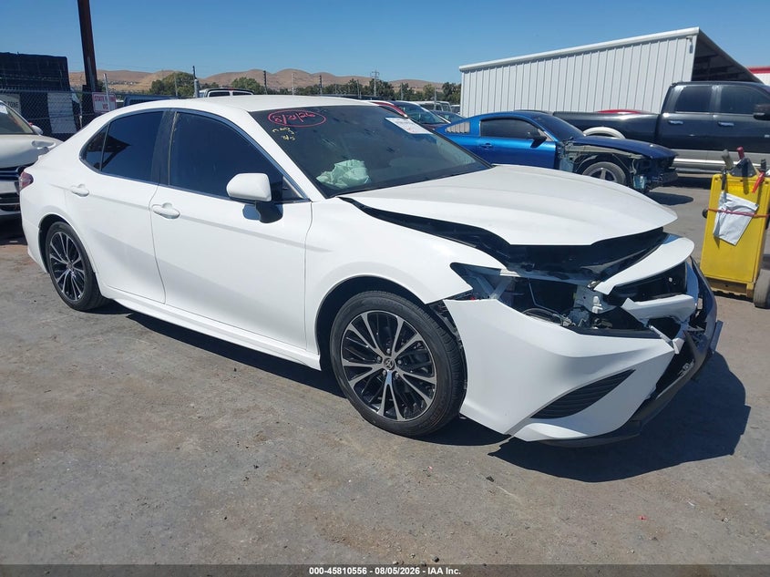 Vin: 4t1g11ak4lu964045, lot: 46309402, toyota camry se 2020 img_1