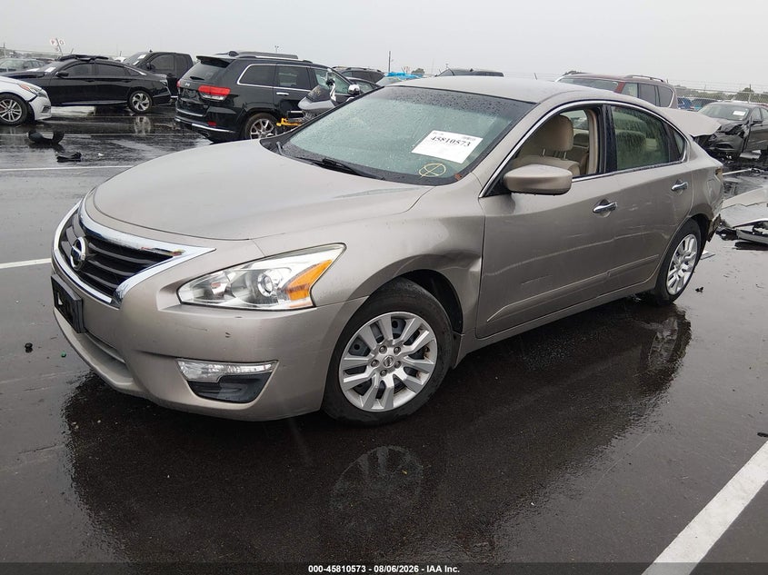 2013 Nissan Altima, Rear, IAAI, VIN 1N4AL3AP4DC286714 — photo 2