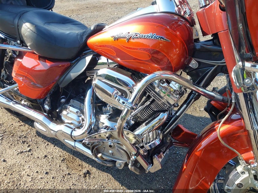 HARLEY-DAVIDSON FLHTCUSE5 2010